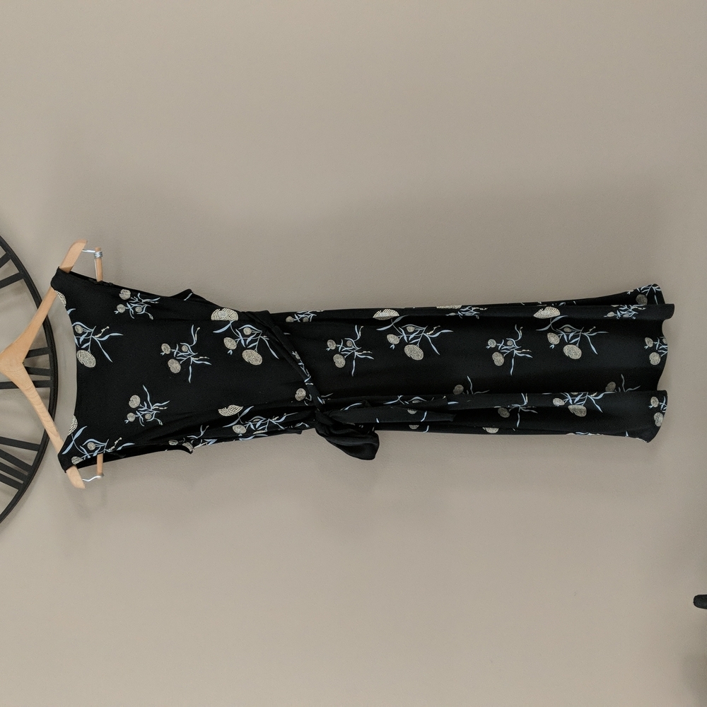 BCBG MaxAzria Black floral wrap dress - Picture 8 of 9